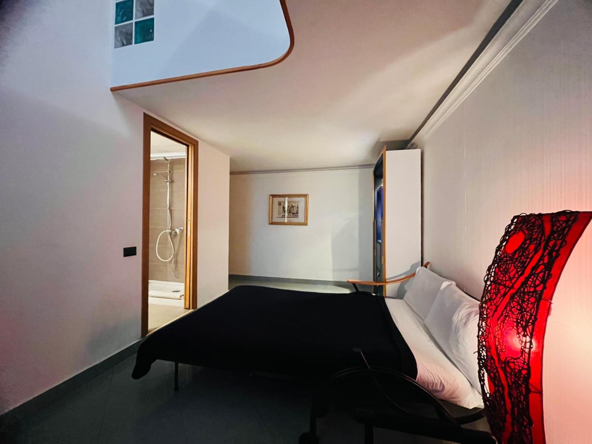 Lanova21 Bed & Breakfast เนเปิลส์ ภายนอก รูปภาพ